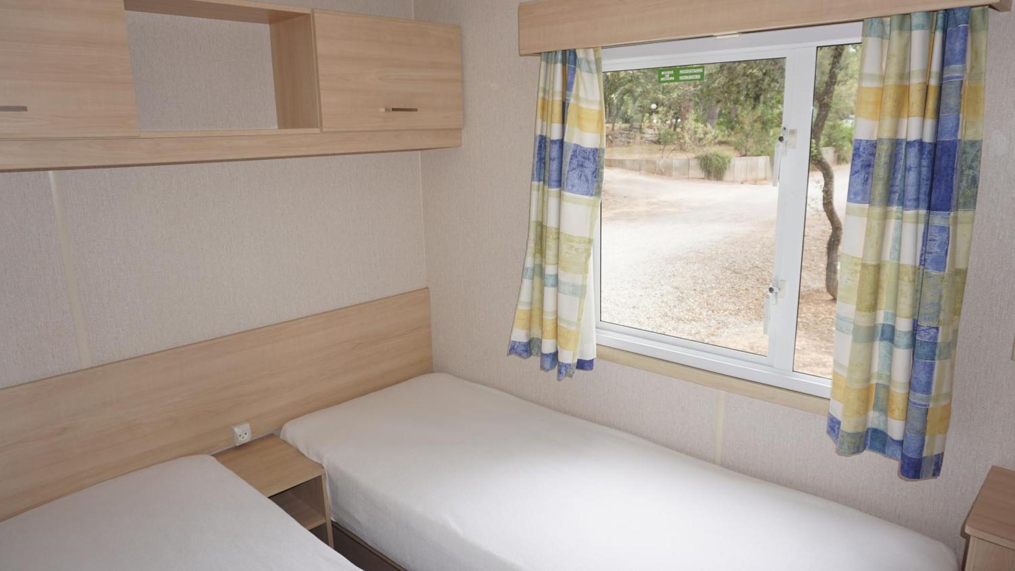 Chalets Met Buitenkeuken Op Camping Lei Suves - Joycasa Roquebrune-sur Argens Pokoj fotografie