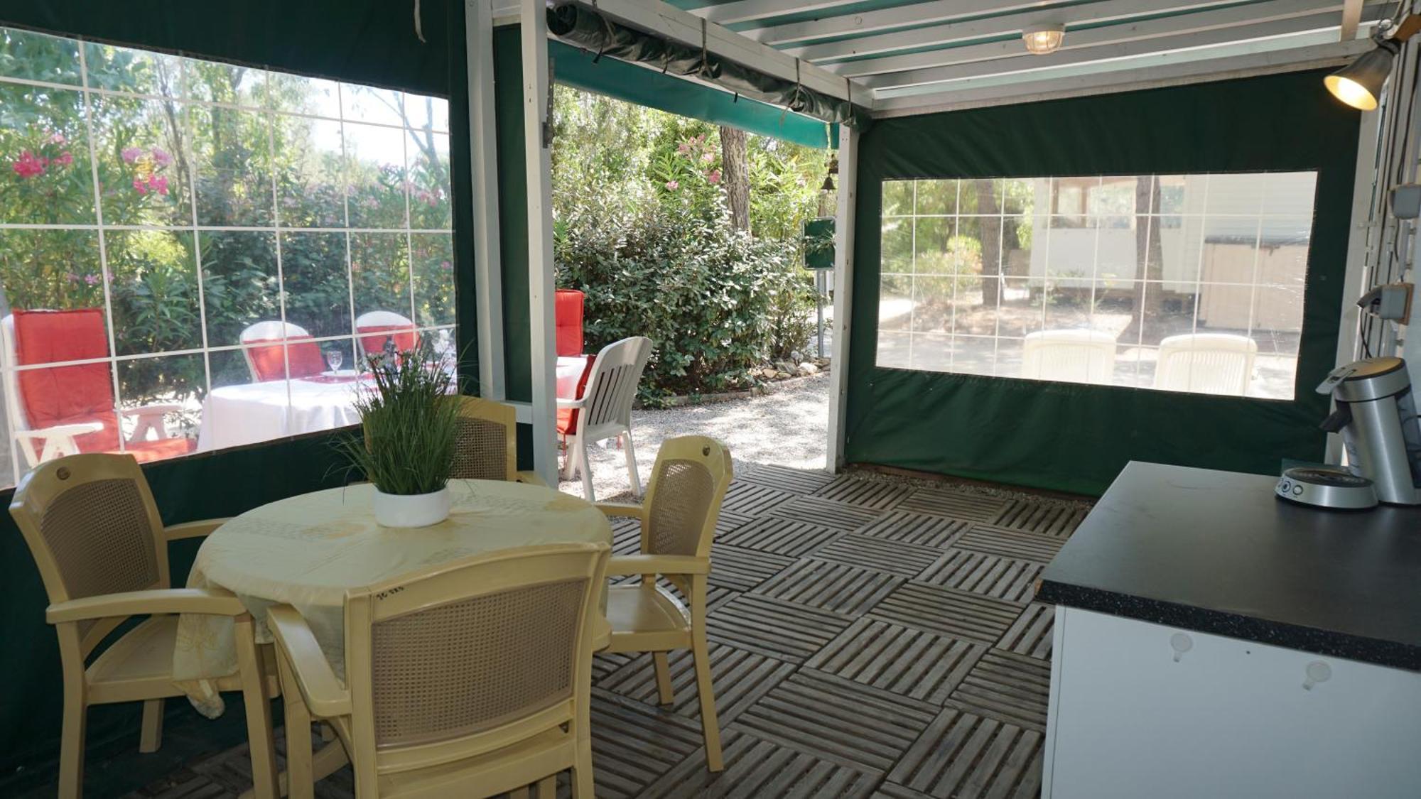 Chalets Met Buitenkeuken Op Camping Lei Suves - Joycasa Roquebrune-sur Argens Pokoj fotografie