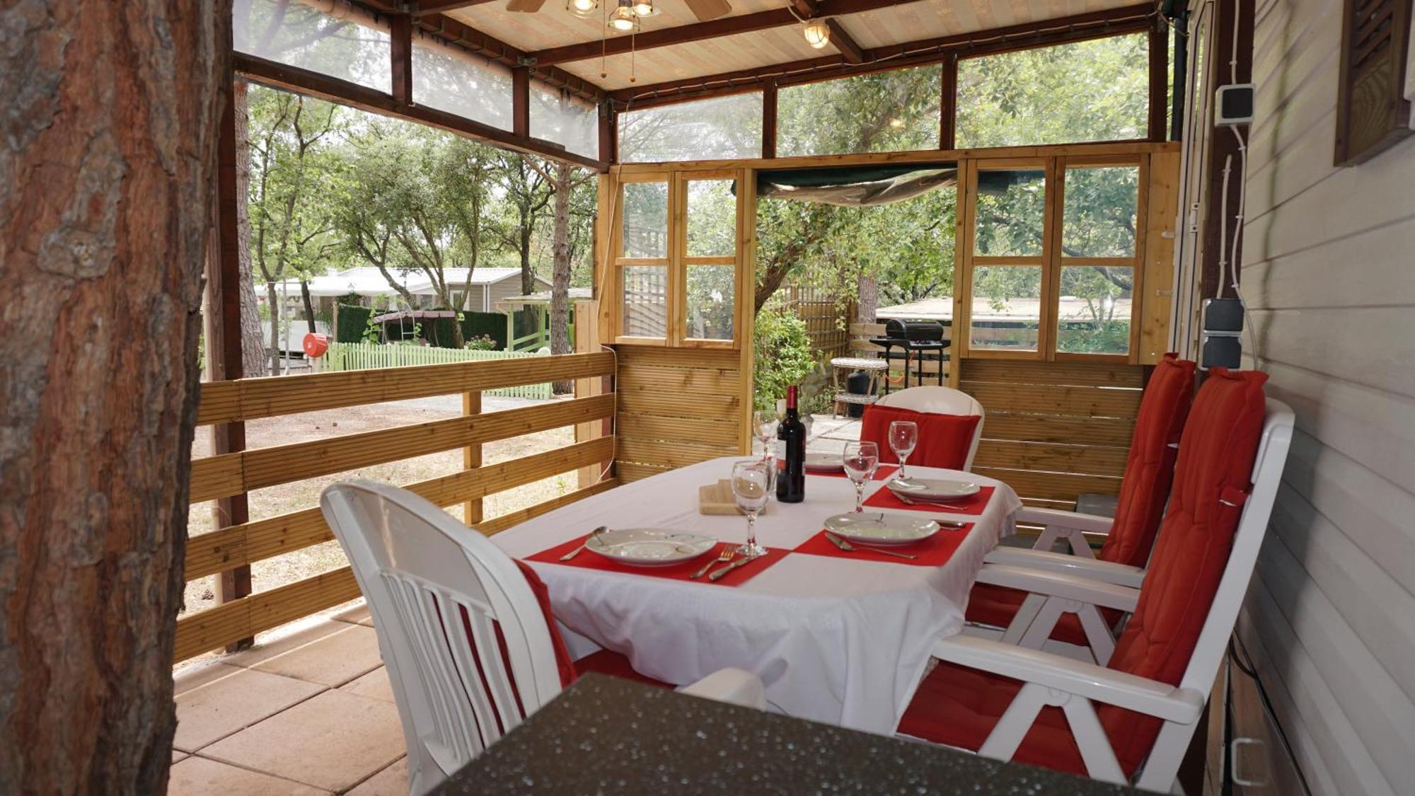 Chalets Met Buitenkeuken Op Camping Lei Suves - Joycasa Roquebrune-sur Argens Pokoj fotografie